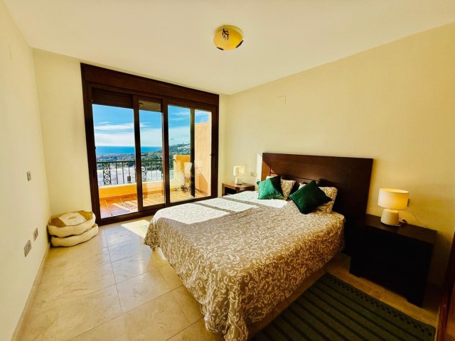 4 Bedrooms Apartment in Benalmadena