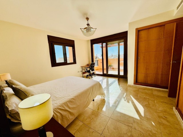 4 Bedrooms Apartment in Benalmadena