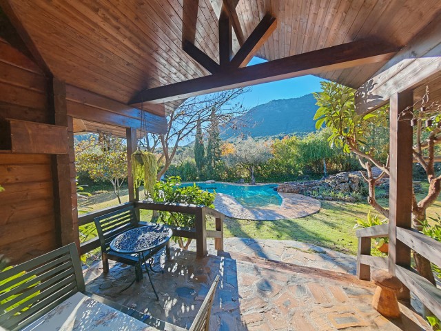 3 Makuuhuoneen Huvila Ojén