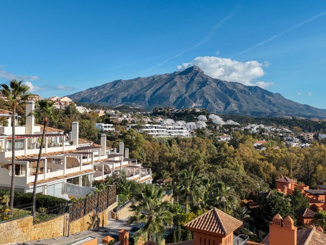 Appartement avec 3 Chambres  à Nueva Andalucía