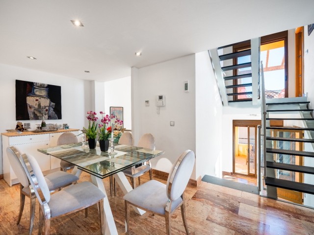 Villa con 4 Dormitorios  en Riviera del Sol