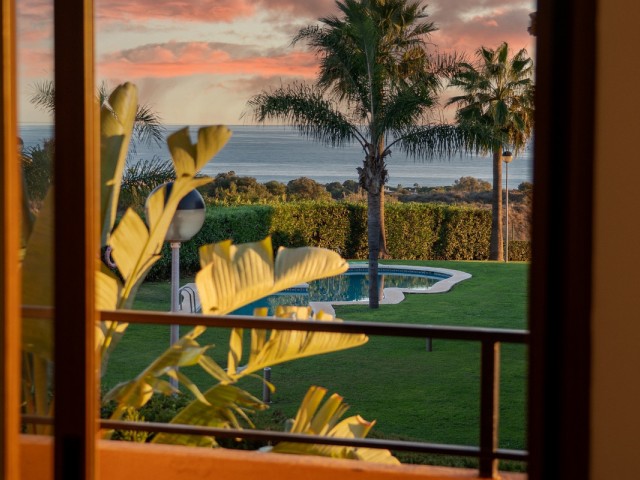 Villa con 4 Dormitorios  en Riviera del Sol