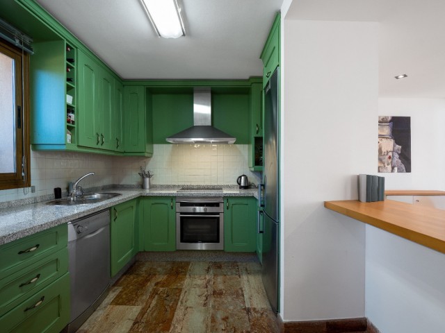 Villa con 4 Dormitorios  en Riviera del Sol