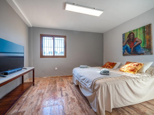 Villa con 4 Dormitorios  en Riviera del Sol