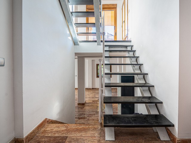 Villa con 4 Dormitorios  en Riviera del Sol