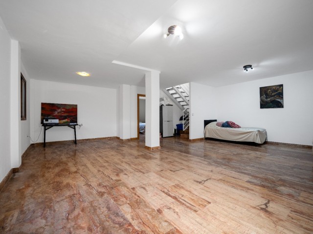 Villa con 4 Dormitorios  en Riviera del Sol