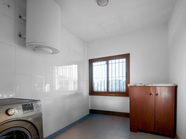 Villa con 4 Dormitorios  en Riviera del Sol