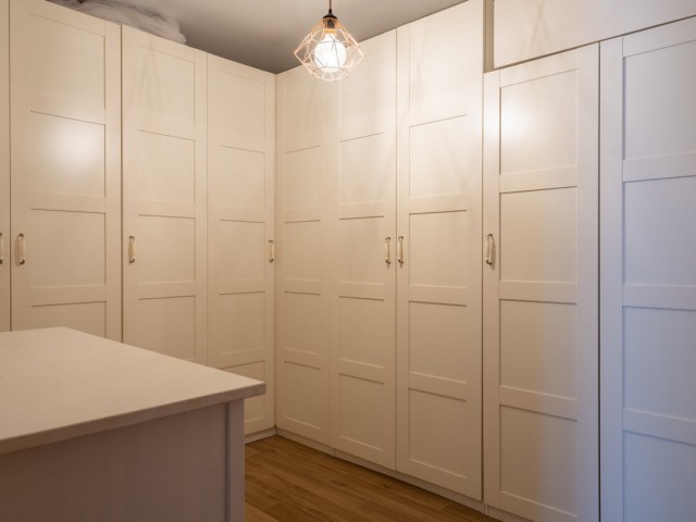 Villa con 5 Dormitorios  en Sierrezuela