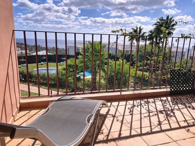 2 Bedrooms Apartment in Manilva