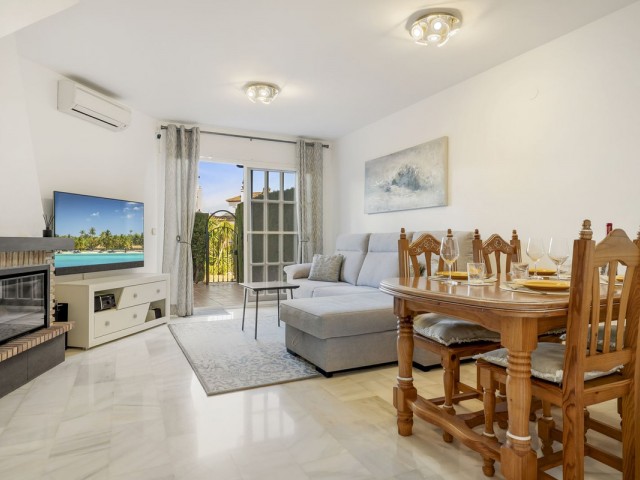 2 Bedrooms Townhouse in Bel Air