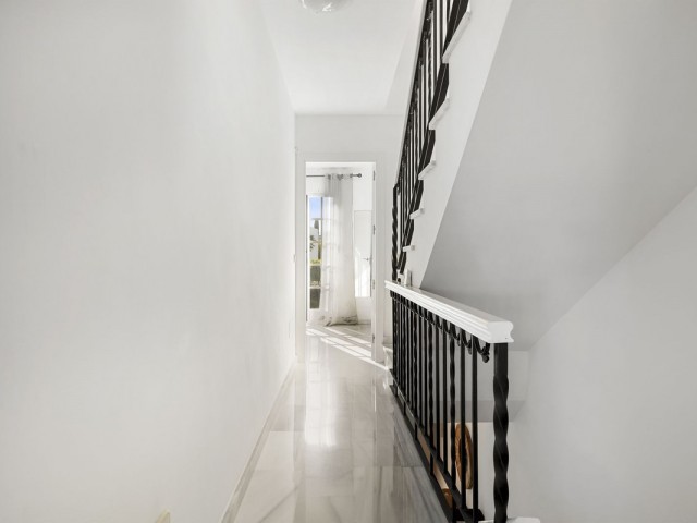 Maison mitoyenne avec 2 Chambres  à Bel Air