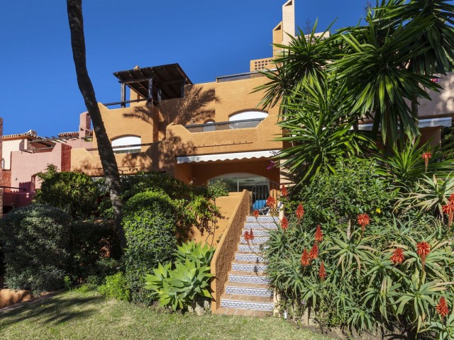 3 Bedrooms Townhouse in Nueva Andalucía