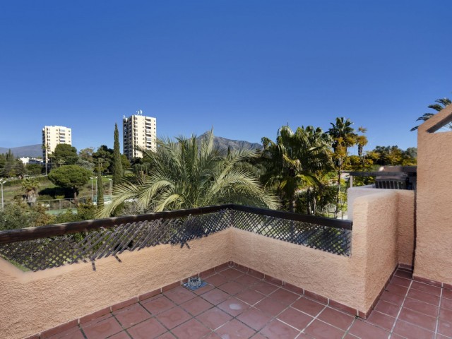 3 Bedrooms Townhouse in Nueva Andalucía