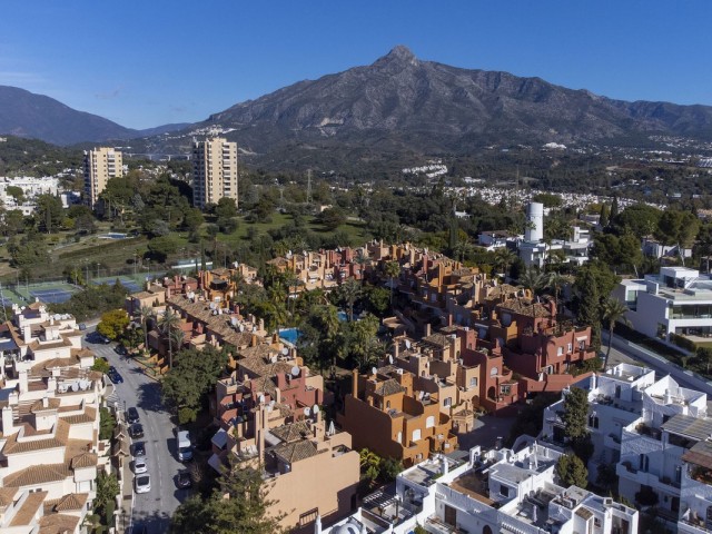 3 Schlafzimmer Reihenhaus in Nueva Andalucía