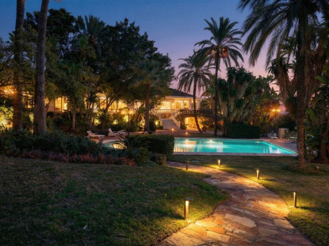 10 Bedrooms Villa in Río Real