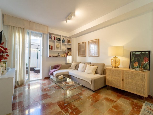 5 Bedrooms Townhouse in Marbella