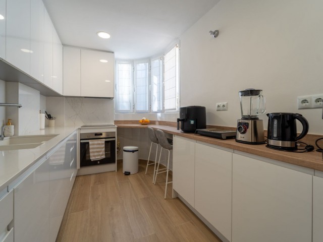 Adosado con 5 Dormitorios  en Marbella