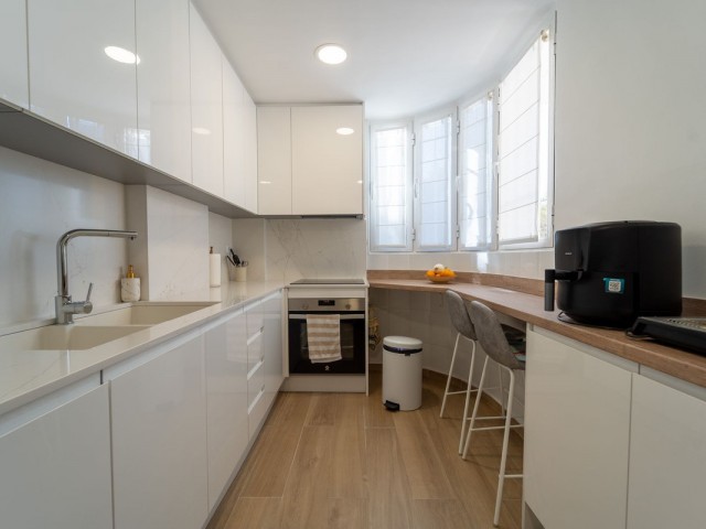 Adosado con 5 Dormitorios  en Marbella