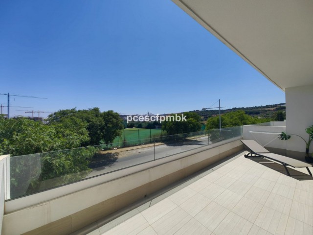 3 Bedrooms Apartment in Estepona