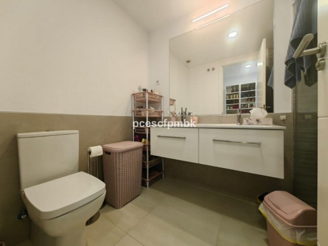 3 Bedrooms Apartment in Estepona