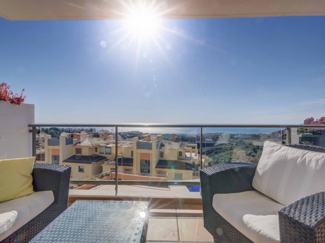 2 Bedrooms Apartment in Calahonda