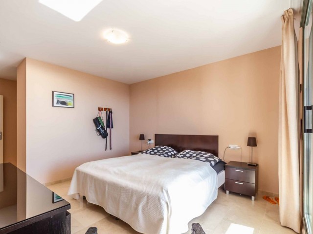 2 Bedrooms Apartment in Calahonda