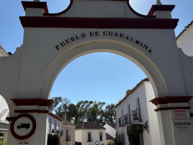 2 Bedrooms Townhouse in Guadalmina Baja