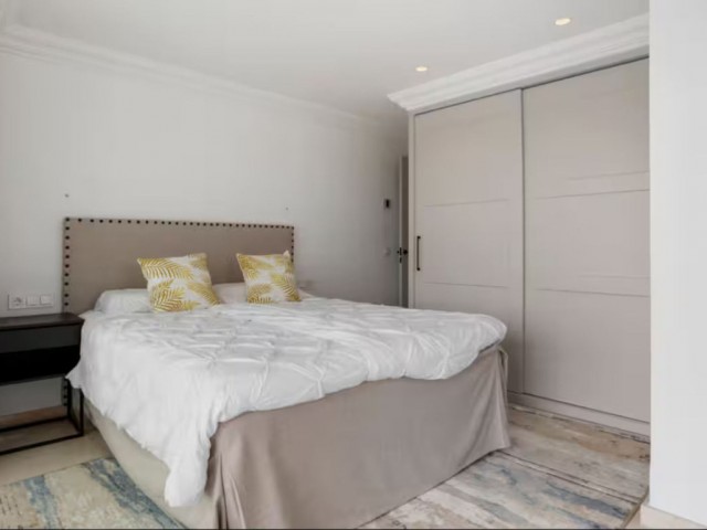 5 Soveroms Villa i Benahavís