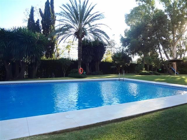 3 Bedrooms Apartment in Nueva Andalucía