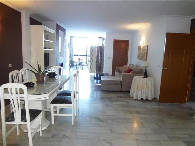 3 Bedrooms Apartment in Nueva Andalucía