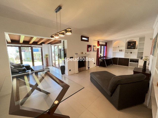 2 Bedrooms Townhouse in Sierra Blanca