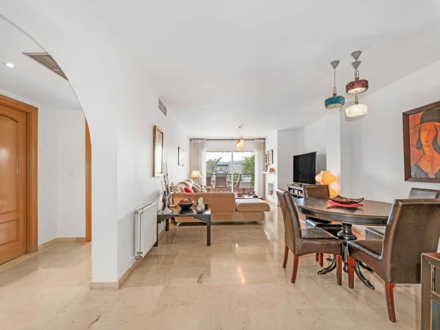 Appartement avec 3 Chambres  à Guadalmina Alta
