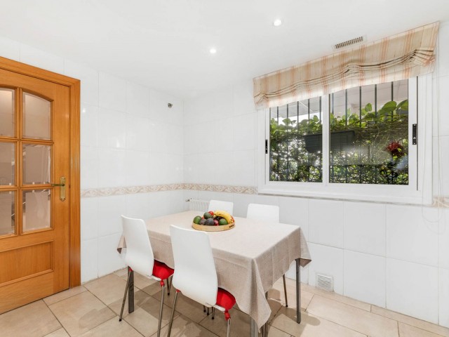 Appartement avec 3 Chambres  à Guadalmina Alta