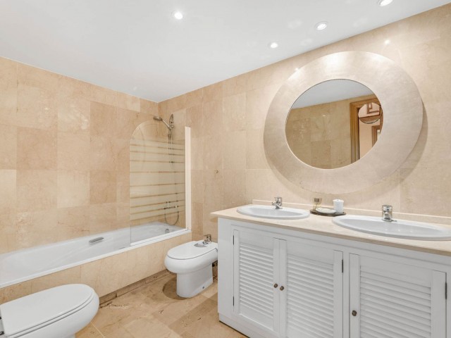 Appartement avec 3 Chambres  à Guadalmina Alta