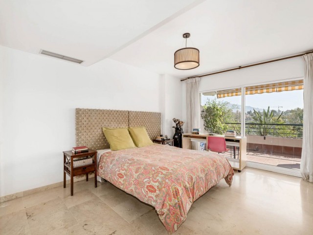 Appartement avec 3 Chambres  à Guadalmina Alta