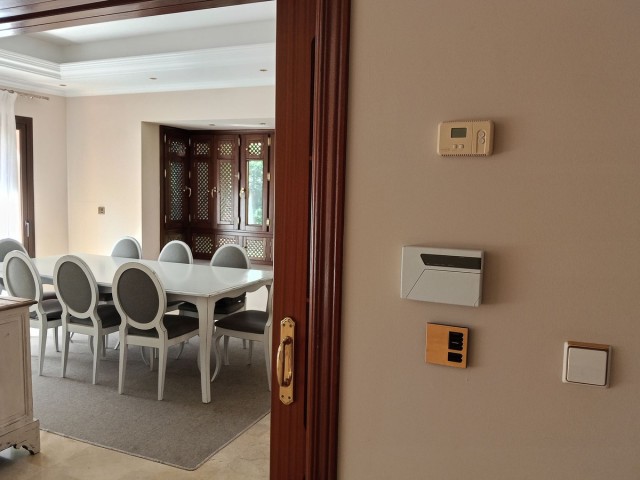 3 Slaapkamer Rijtjeshuis in Marbella