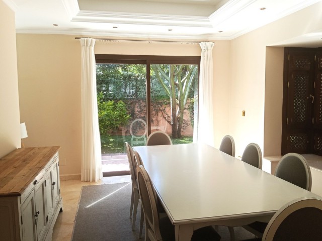 3 Slaapkamer Rijtjeshuis in Marbella