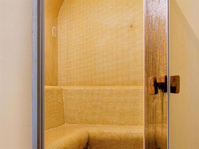 2 Makuuhuoneen Huoneisto Estepona