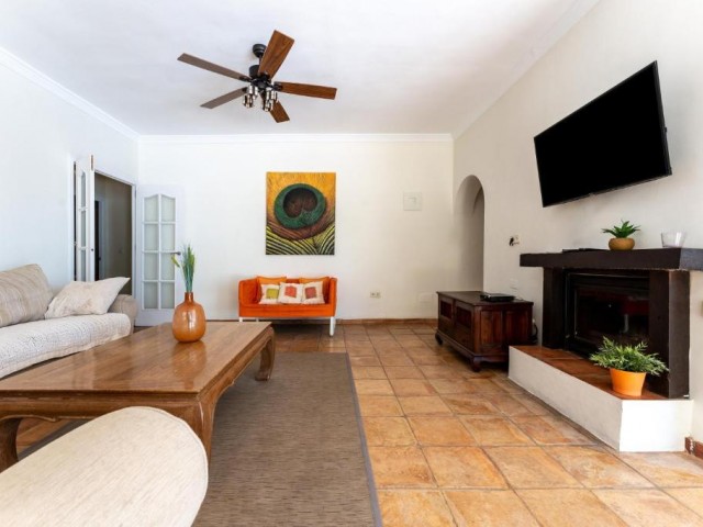 5 Makuuhuoneen Huvila Marbesa