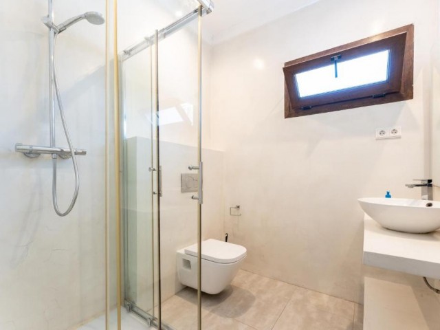 5 Makuuhuoneen Huvila Marbesa