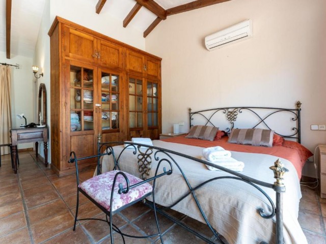 5 Makuuhuoneen Huvila Marbesa