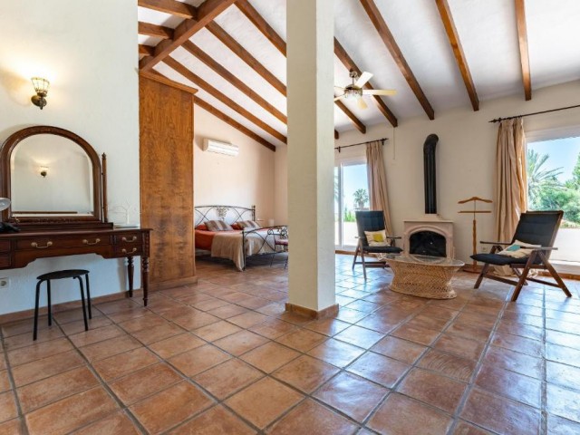 5 Makuuhuoneen Huvila Marbesa