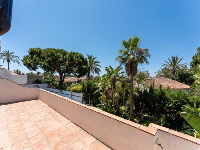 5 Makuuhuoneen Huvila Marbesa