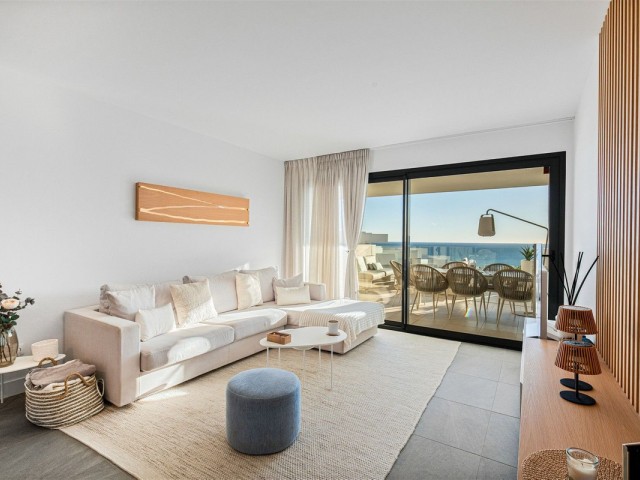 Apartamento con 2 Dormitorios  en Manilva