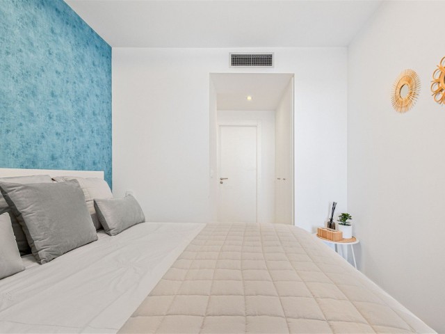 Apartamento con 2 Dormitorios  en Manilva