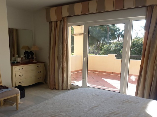 3 Bedrooms Townhouse in Guadalmina Baja