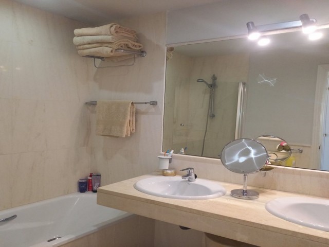 3 Bedrooms Townhouse in Guadalmina Baja