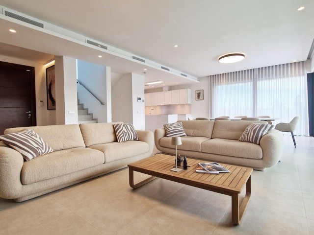 Villa avec 4 Chambres  à La Cala Golf