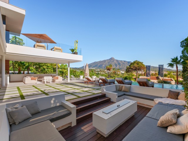 5 Slaapkamer Villa in Nueva Andalucía