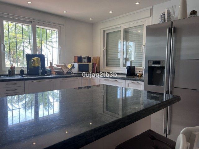 4 Slaapkamer Appartement in Nueva Andalucía